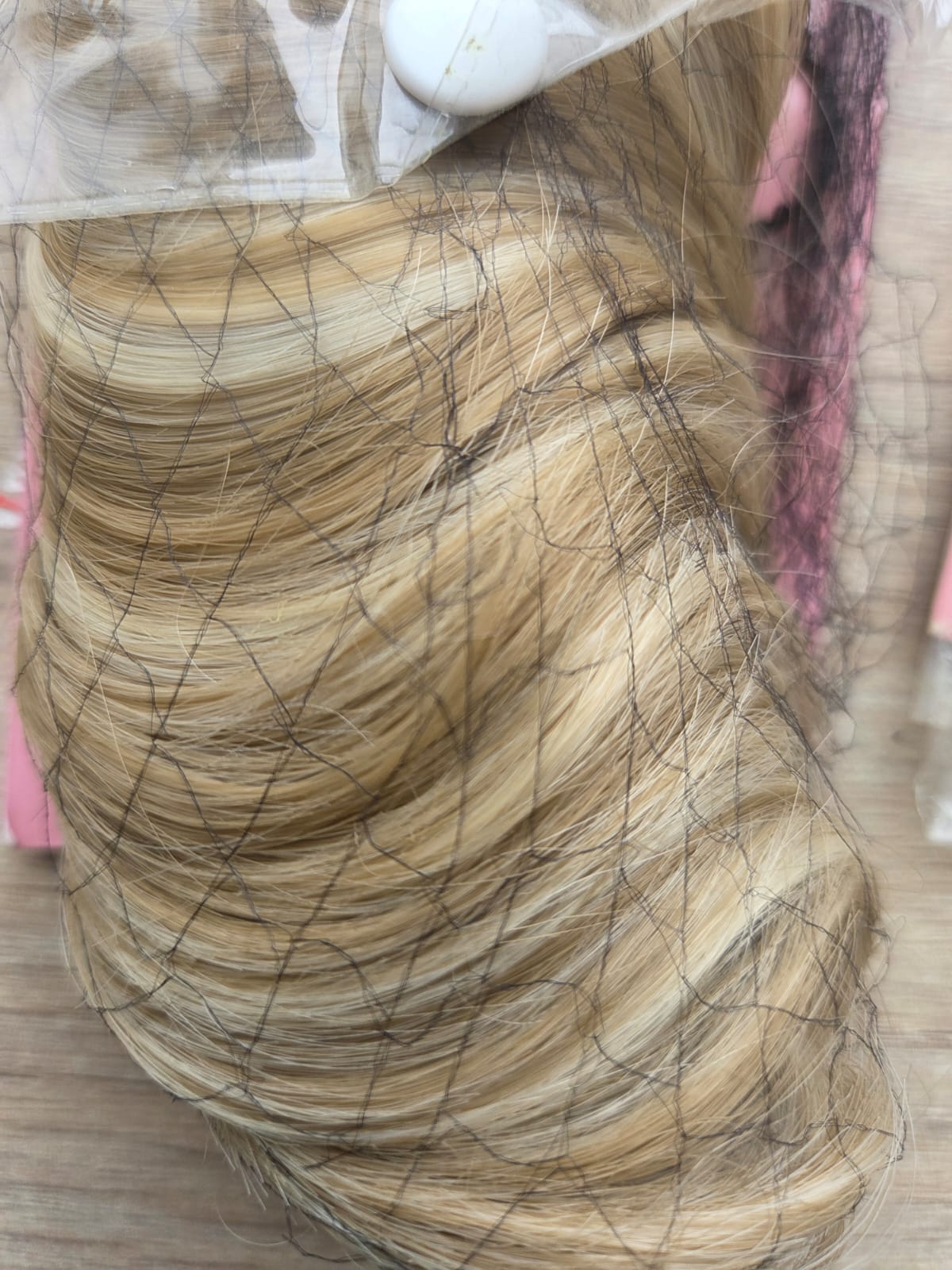 Extensiones y Pelucas sintéticas en Liquidación